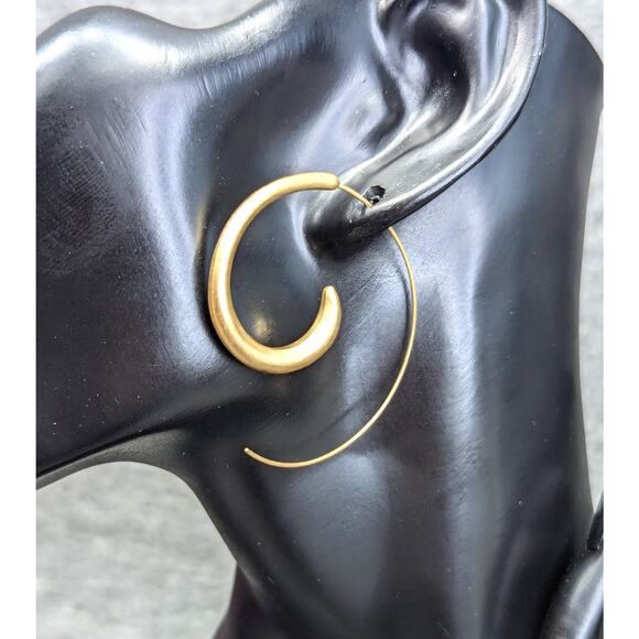 Swirl Hoop Earrings, Gold-tone, Large, Tapered Swirl to Fit Around the Ear - Picture 1 of 3